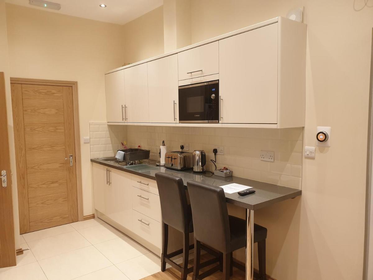 London Luxury Apartments 4 Min Walk From Ilford Station, With Free Parking Free Wifi Exterior photo