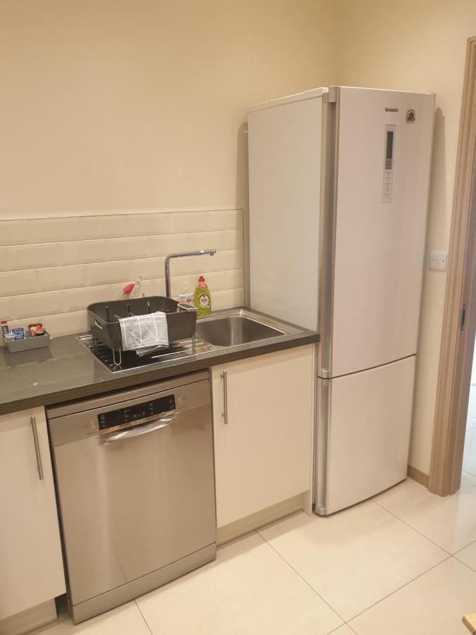 London Luxury Apartments 4 Min Walk From Ilford Station, With Free Parking Free Wifi Exterior photo