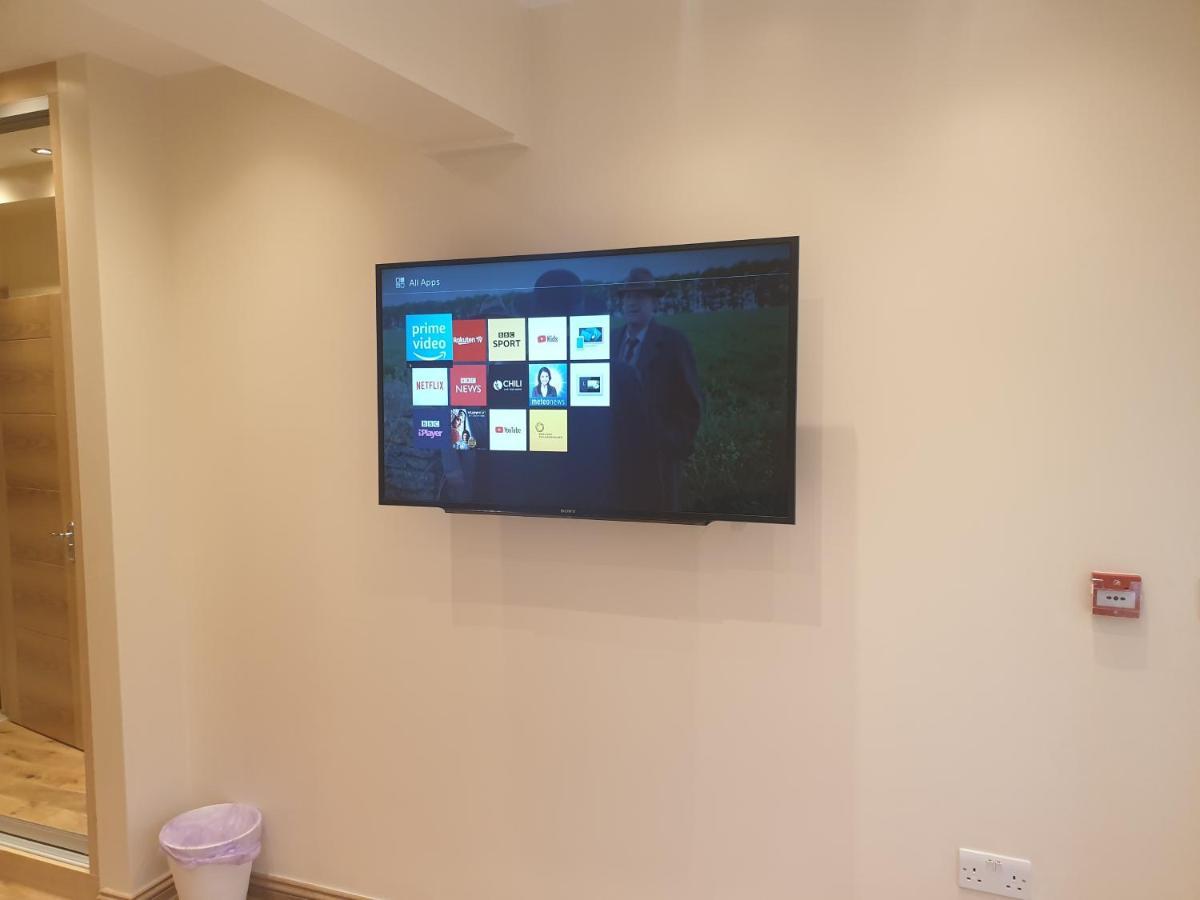 London Luxury Apartments 4 Min Walk From Ilford Station, With Free Parking Free Wifi Exterior photo