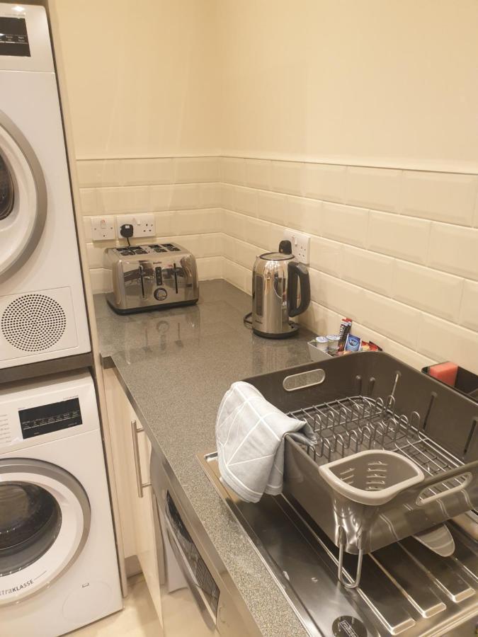 London Luxury Apartments 4 Min Walk From Ilford Station, With Free Parking Free Wifi Exterior photo